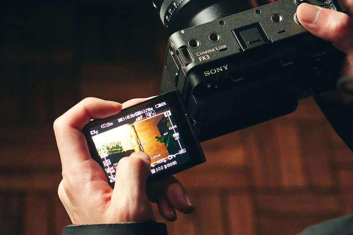 Camera Sony FX3 | Cameră Full Frame din gama Cinema | Sony Romania