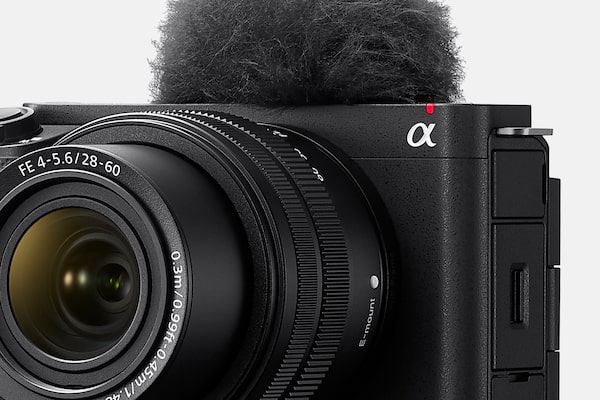 Imagine cu o camera si ledul de inregistrare aprins in timpul inregistrarii