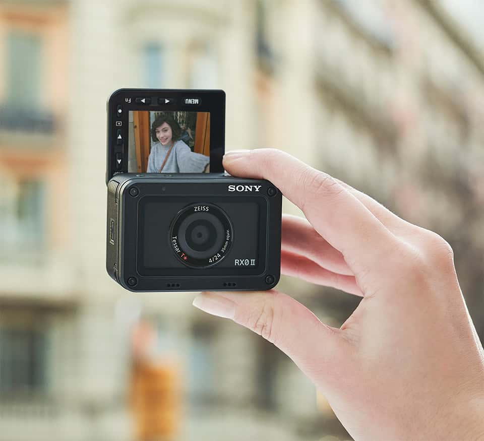 Cameră premium RX0 II, robustă și cu dimensiuni reduse | DSC