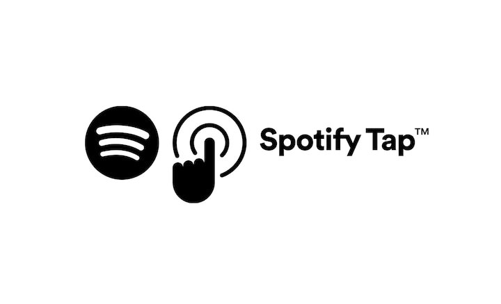 Imagine cu un deget apasand un buton pentru a accesa Spotify Tap™