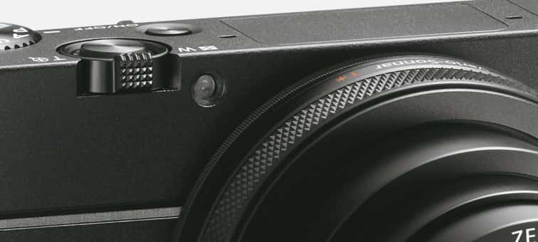 Caracteristici pentru DSC-RX100M6 | Camere foto | Sony Romania